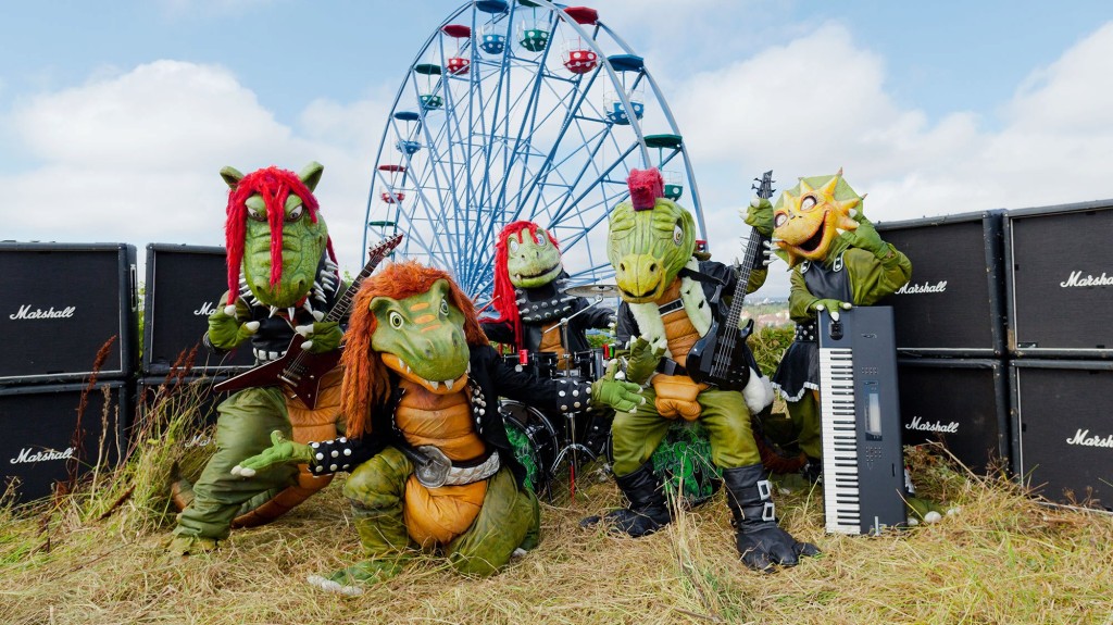 335686_10151011231241853_167873098_o