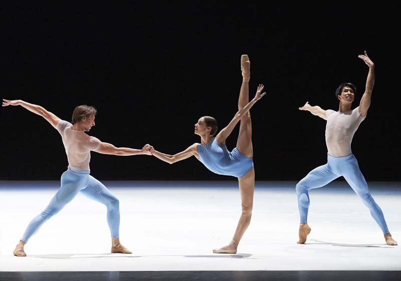 a-million-kisses-to-my-skin-konovalova-cherevyvhko-yakovleva-kimoto-photoby-michael-poehn