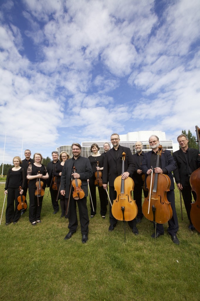 MKO_Mikael_tausta_2015_1_1333x2000