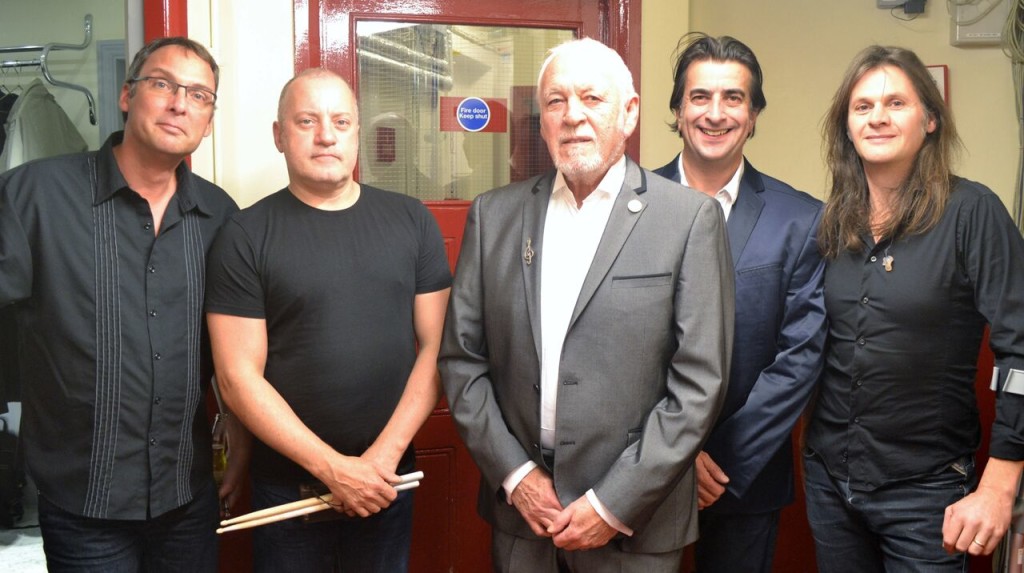 yxAkLr3h-aqUD1oFmOxKOhJNow4SbX_I6ZnUeMpp0l0