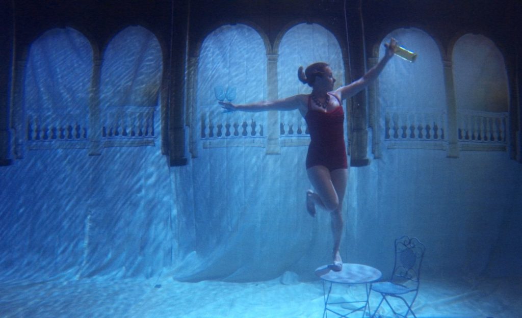 Dive vedenalaiskuvassa Salla Hakanpää